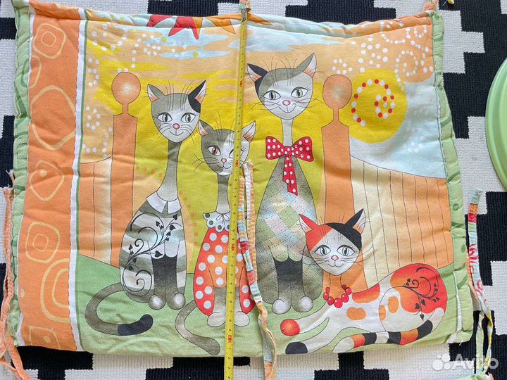 Бортики в кроватку сиденье в ванную в подарок