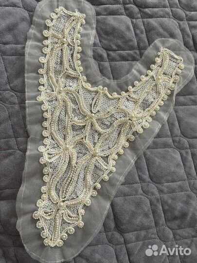 Вставка на сетке, расшитая бусинами