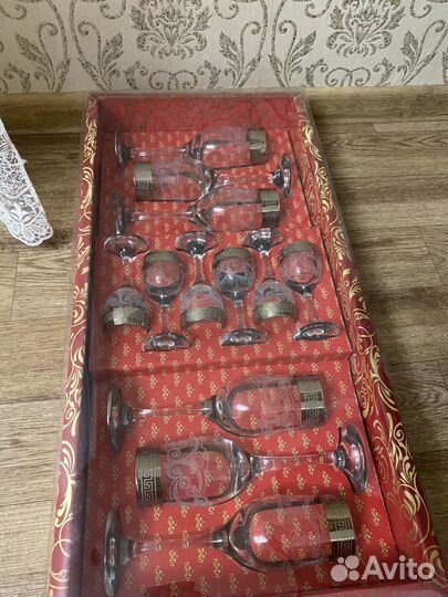 Набор рюмок и фужеров