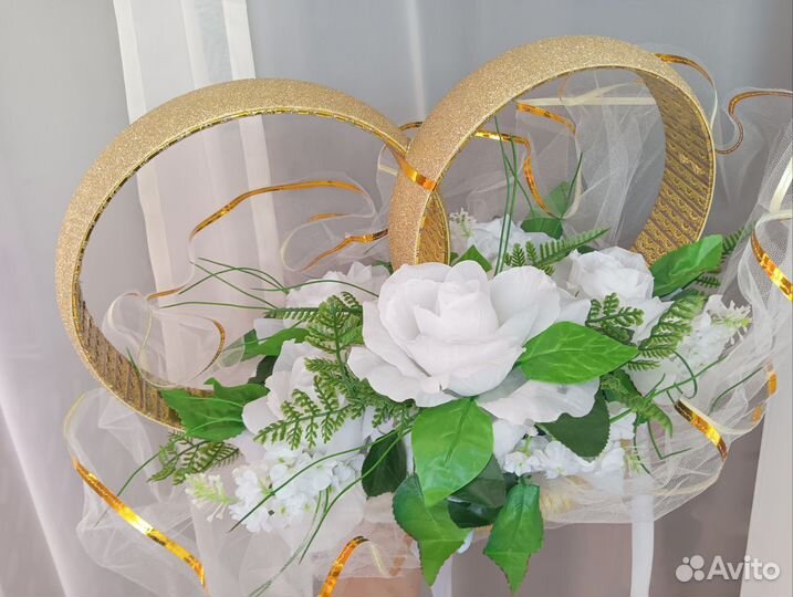 Свадебное украшение на машину