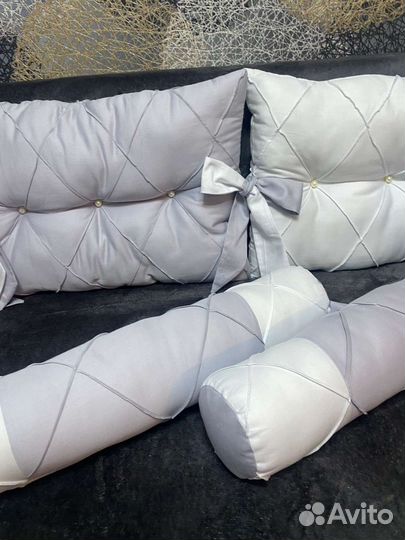 Бортики в кроватку.Новые.Доставка