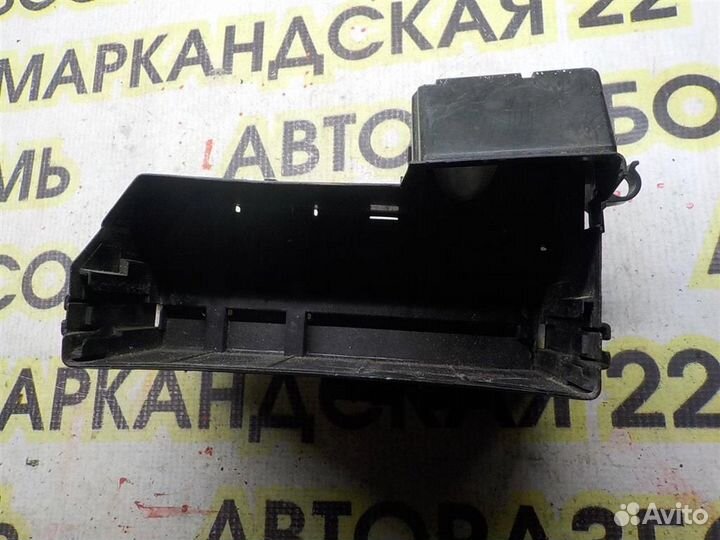 Корпус блока предохранителей Nissan Murano (Z50)