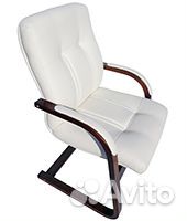 Офисное кресло