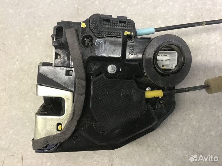 Замок двери задней правой Toyota Corolla E15 2006