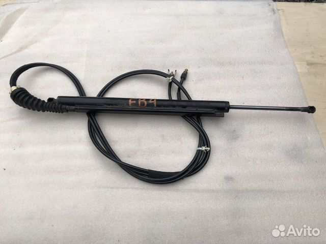 Амортизатор двери багажника Cadillac SRX II 09-16