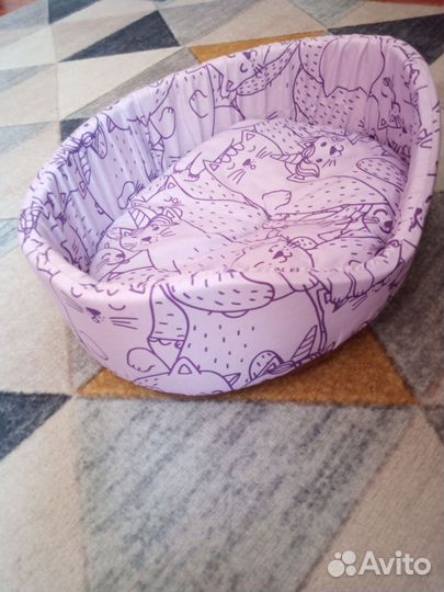 Лежанка для кошек