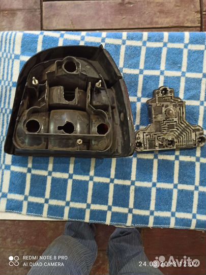 Гольф 3 фонарь левый задний