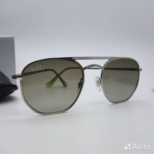 Солнцезащитные очки Ray-Ban RB3609