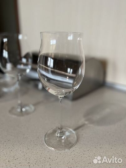 Декантер для вина с двумя бокалами