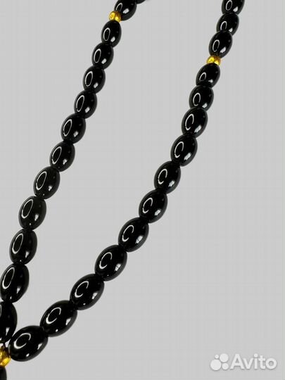 Четки на резинке, черные из камня с подвеской 