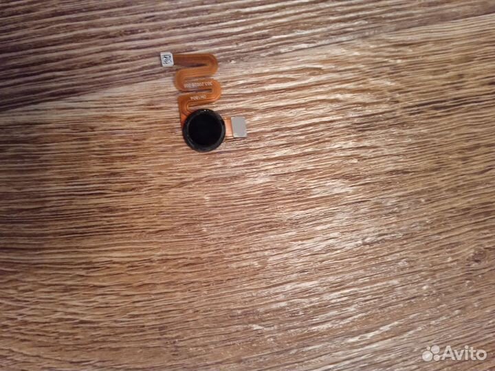 Мобильные телефоны на запчасти