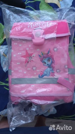 Рюкзак школьнвй для девочки. Новый