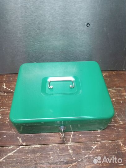 Ящик для денег