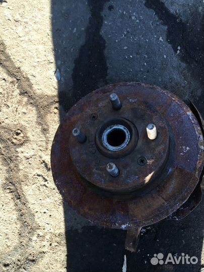 Поворотный кулак левый hyundai accent