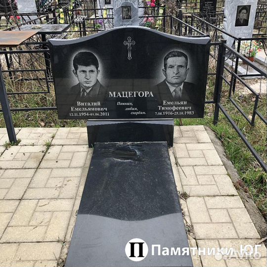 Памятники из гранита