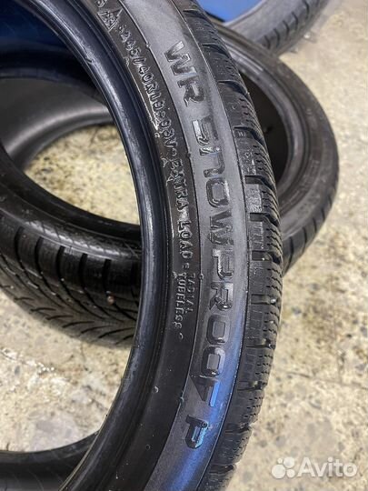 Nokian Tyres WR Snowproof P 275/35 R19 и 245/40 R19