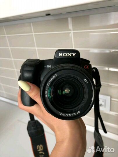 Зеркальный фотоаппарат Sony dslr-A200K
