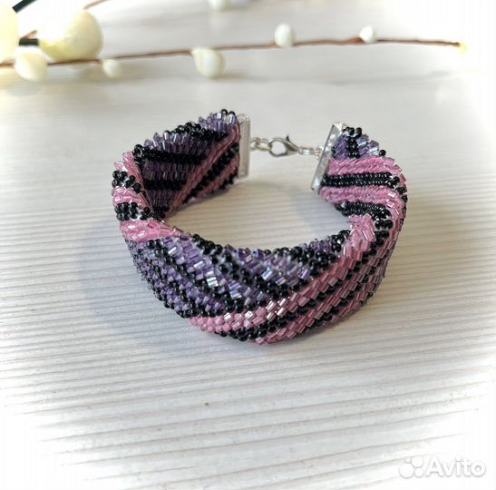 Браслет из бисера