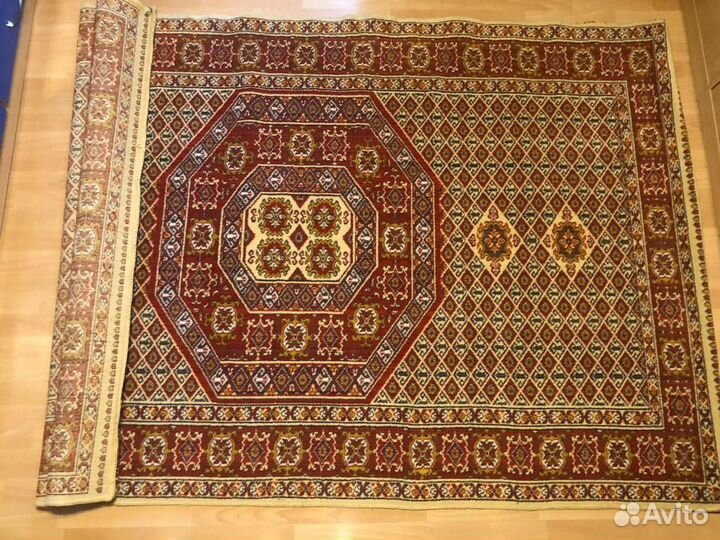 Ковер шерстяной