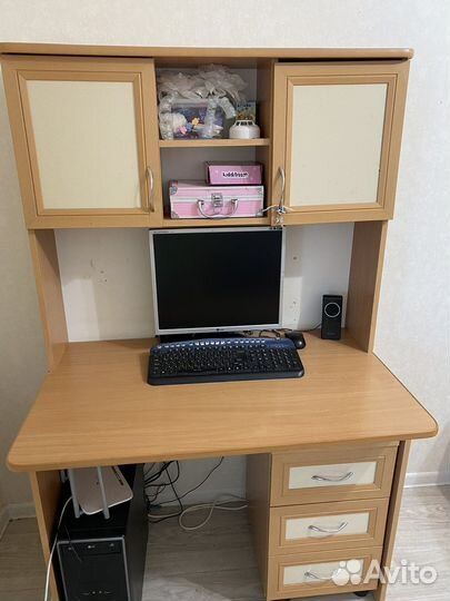 Компьютерный стол и тумба