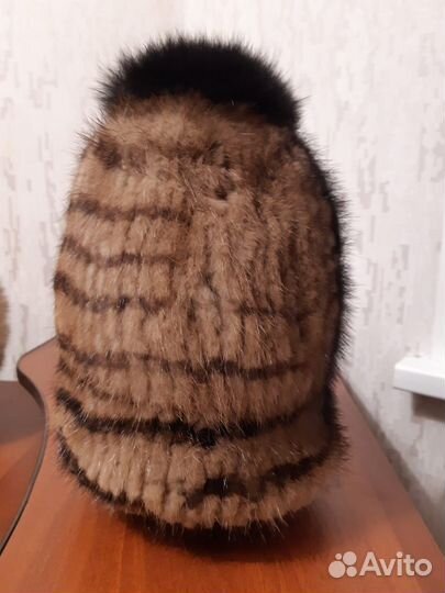 Женские меховые шапки