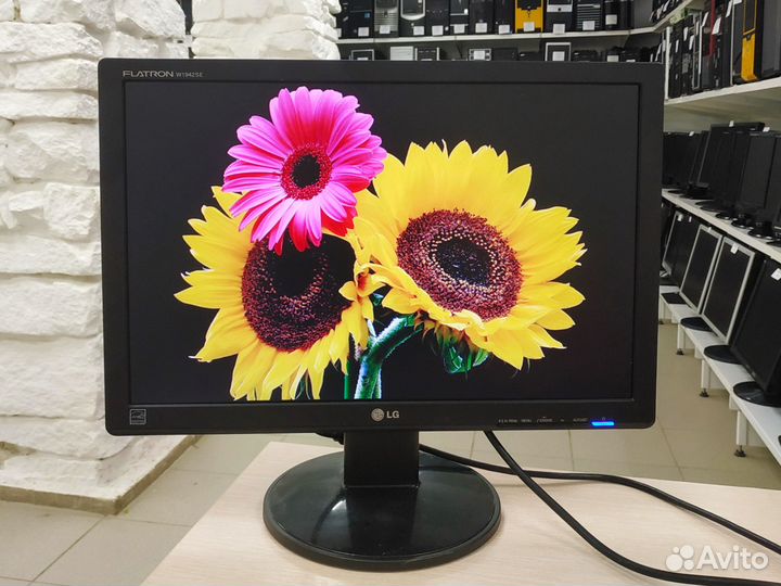 Монитор ЖК LG Flatron W1942SE, экран 19