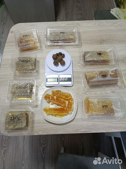 Сотовый мед, прополис, забрус