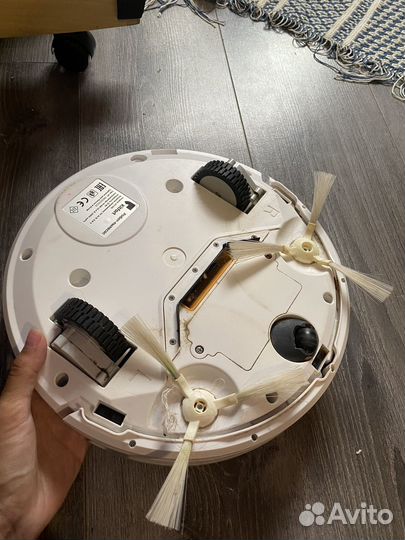 Робот пылесос