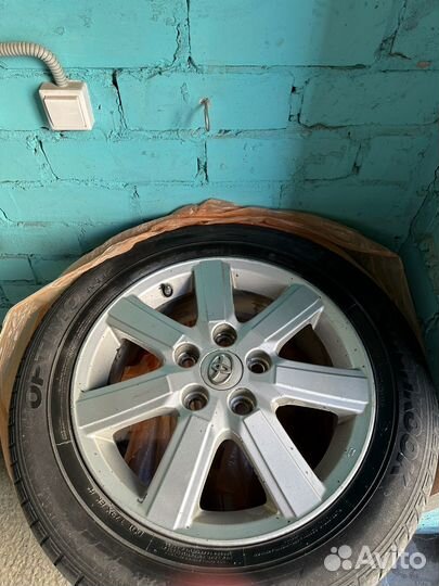 Комплект литых дисков с шинами