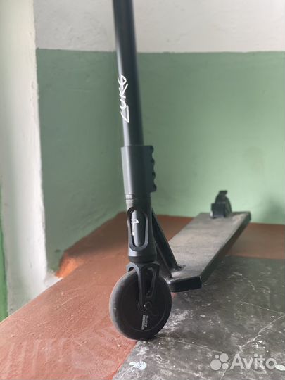 Трюковой самокат tech team zorg