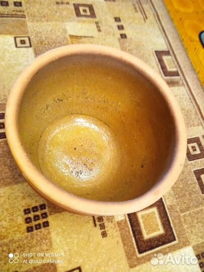 Глиняный горшок