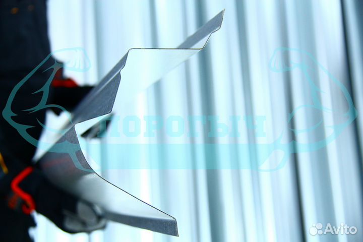 Ремотный порог Mazda MPV 2 левый