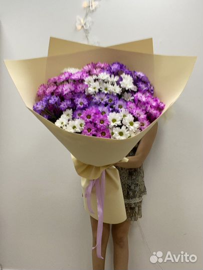 Стильный букет из ромашек