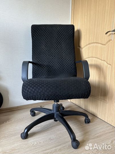 Компьютерное кресло