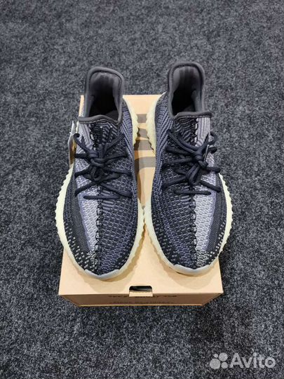 Кроссовки Adidas Yeezy Boost 350 v2 