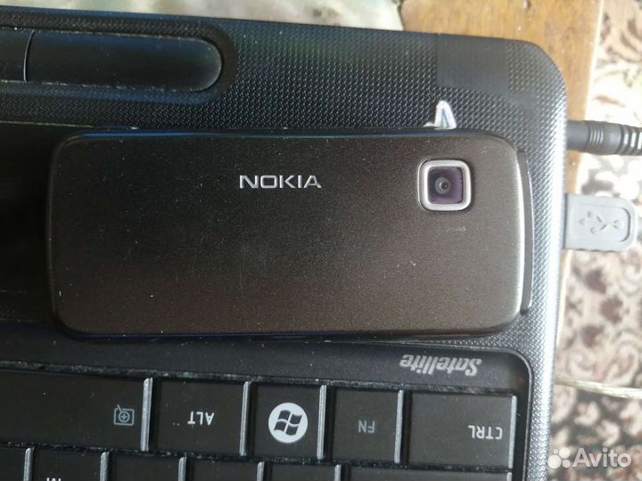 Телефон Nokia 52 28