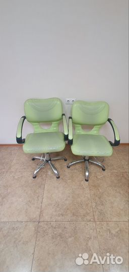 Парикмахерское кресло бу