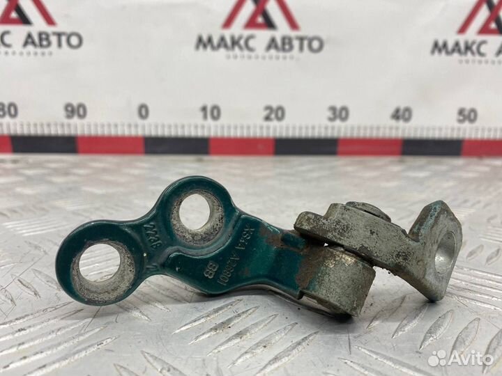 Б/У петля двери задний левый Ford Focus DBW SE