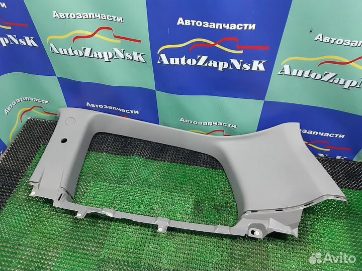 Обшивка багажника верхняя правая Mitsubishi Pajero Sport