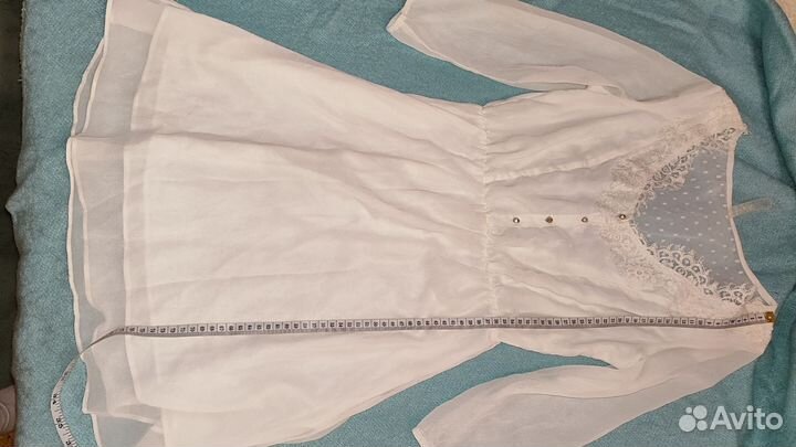 Белое короткое шифоновое платье