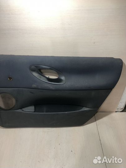 Обшивка двери задняя правая Фольксваген Шаран 97