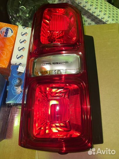 Фонарь задний левый peugeot expert citroen jumpy