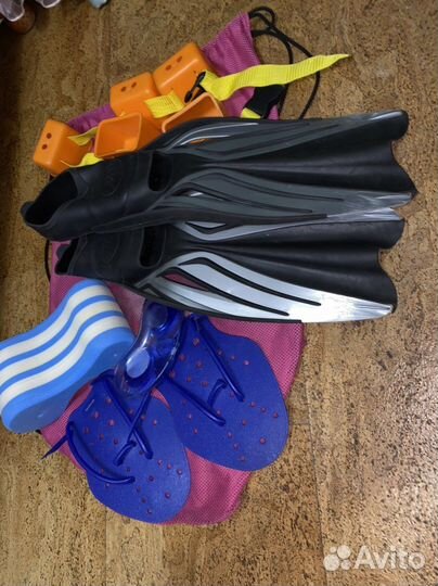 Инвентарь для плавания