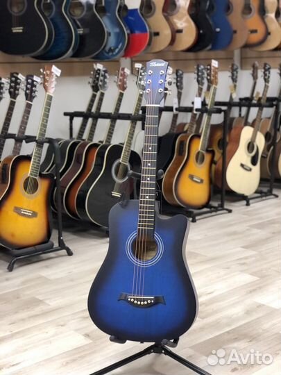Гитара в матовом синем цвете новая