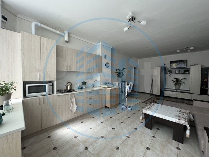 1-к. квартира, 57,2 м², 1/4 эт.