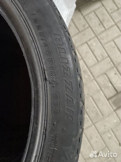 Bridgestone Blizzak VRX 225/40 R18