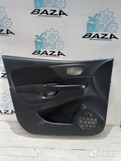 Обшивка двери передней левой Renault Kaptur