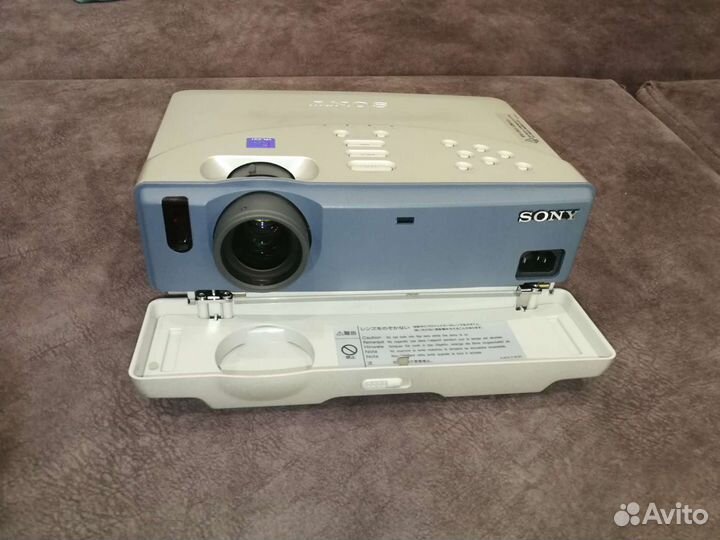 Проектор Sony VPL-CX1