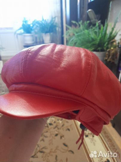 Женская кепка