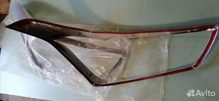 Накладки хром на фары Хундай Крета 2018